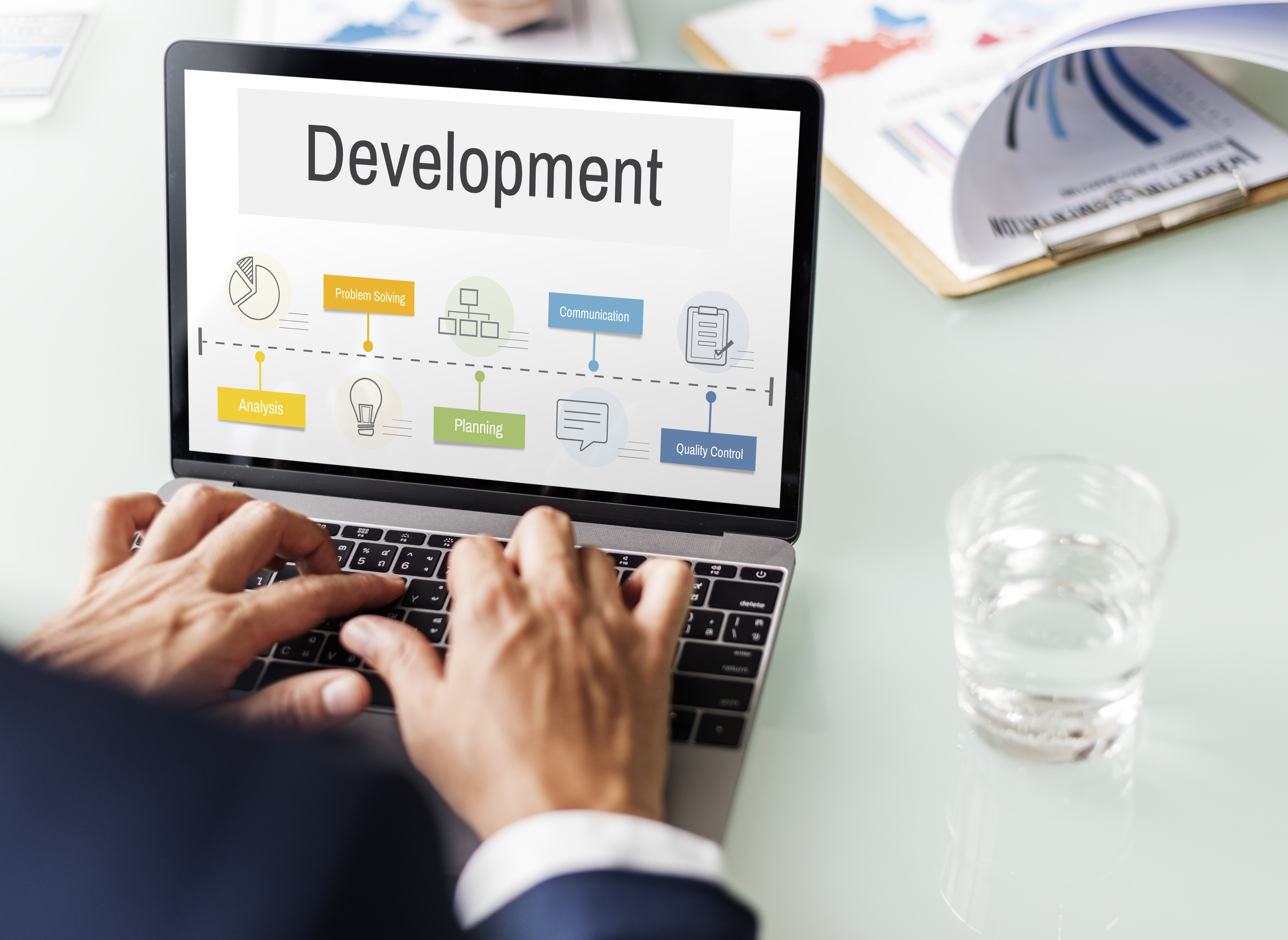 How, Why and Where to Hire HubSpot Developer?